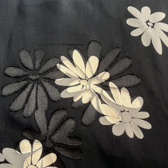 Liz Claiborne Flowy Silk Blend Black & Cream Skirt – 12 - Picture 2 of 6